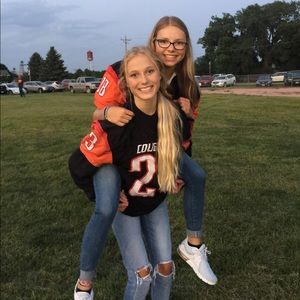 Meet your Posher, Estelle